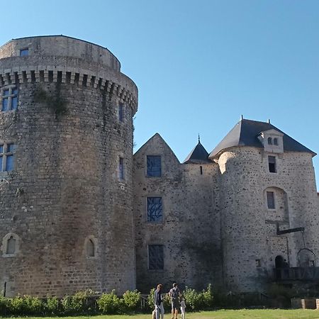 Gite De La Fecleval 6 Personnes Proche Du Puy Dufou Saint-Mesmin  외부 사진
